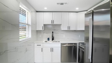55+ Fully renovated 2/2 condo In the heart of Delray Beach IN on Kings Point Golf -Flanders Way in Florida - for sale on GolfHomes.com, golf home, golf lot