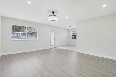 55+ Fully renovated 2/2 condo In the heart of Delray Beach IN on Kings Point Golf -Flanders Way in Florida - for sale on GolfHomes.com, golf home, golf lot