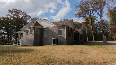 This 3 bed 2 1/2 bath home is sitting on 5.1 acres on the eagle on The Course At Eagle Mountain in Arkansas - for sale on GolfHomes.com, golf home, golf lot