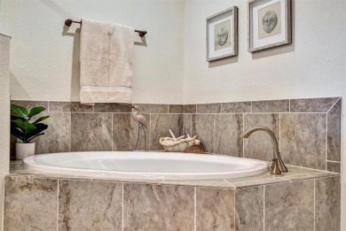 Welcome to this beautifully appointed 3 bedroom, 2 bathroom on Lakewood National Golf Club in Florida - for sale on GolfHomes.com, golf home, golf lot