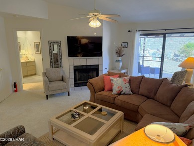 Welcome to this beautifully maintained 2 bedroom, 2 bathroom, 2 on London Bridge Golf Course in Arizona - for sale on GolfHomes.com, golf home, golf lot