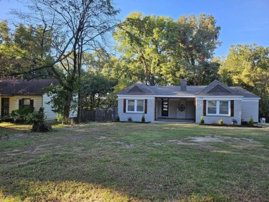 For Sale: Stunning 3-Bedroom, 2-Bathroom Home with Hidden Master on Pine Hill Golf Course in Tennessee - for sale on GolfHomes.com, golf home, golf lot