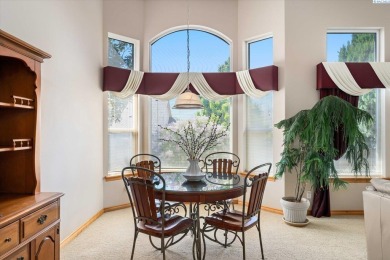 MLS# 283952 This lovely one owner home in Canyon Lakes has no on Canyon Lakes Golf Course in Washington - for sale on GolfHomes.com, golf home, golf lot
