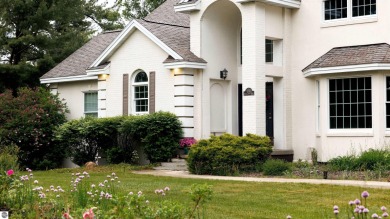 Beautiful 4-5 Bedroom Home on Lakewood on the Green Golf Course on  in Michigan - for sale on GolfHomes.com, golf home, golf lot