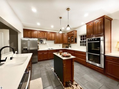 Beautiful 4-5 Bedroom Home on Lakewood on the Green Golf Course on  in Michigan - for sale on GolfHomes.com, golf home, golf lot