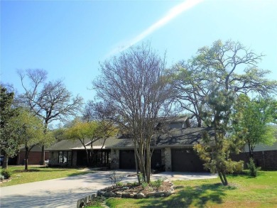 Spectacular Golf Course Home with amazing location near the #2 on Lake Kiowa Golf Course in Texas - for sale on GolfHomes.com, golf home, golf lot