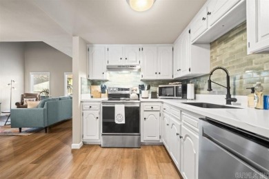 SEE AGENT REMARKS!  This 3 bedroom/2 Bath Townhouse is located on DeSoto Golf Course in Arkansas - for sale on GolfHomes.com, golf home, golf lot