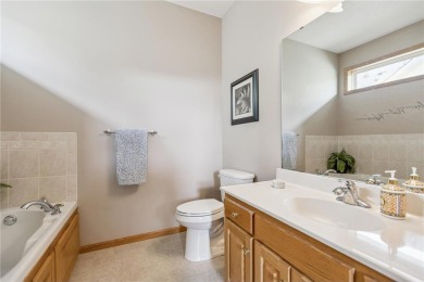 Beautifully maintained detached townhome located in the on The Ponds Golf Club in Minnesota - for sale on GolfHomes.com, golf home, golf lot