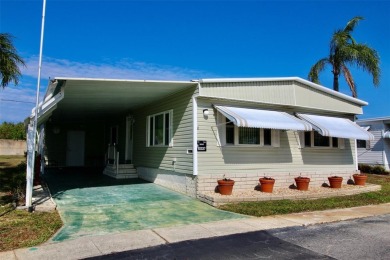**ENORMOUS LIVING SPACE IN GOLDEN GATE** Enjoy one of the on Mainlands Golf Club in Florida - for sale on GolfHomes.com, golf home, golf lot