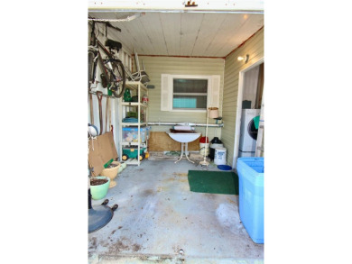 **ENORMOUS LIVING SPACE IN GOLDEN GATE** Enjoy one of the on Mainlands Golf Club in Florida - for sale on GolfHomes.com, golf home, golf lot