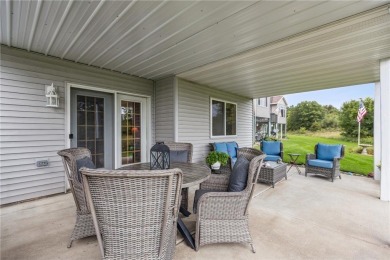 Beautifully maintained detached townhome located in the on The Ponds Golf Club in Minnesota - for sale on GolfHomes.com, golf home, golf lot