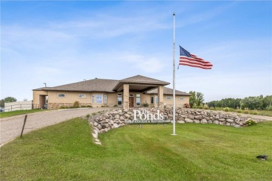 Beautifully maintained detached townhome located in the on The Ponds Golf Club in Minnesota - for sale on GolfHomes.com, golf home, golf lot