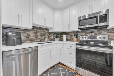 OPPORTUNITY IS KNOCKING & COMPETITIVELY PRICED TO SELL. This on Palm-Aire Country Club and Resort - The Oaks in Florida - for sale on GolfHomes.com, golf home, golf lot