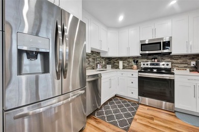 OPPORTUNITY IS KNOCKING & COMPETITIVELY PRICED TO SELL. This on Palm-Aire Country Club and Resort - The Oaks in Florida - for sale on GolfHomes.com, golf home, golf lot