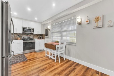 OPPORTUNITY IS KNOCKING & COMPETITIVELY PRICED TO SELL. This on Palm-Aire Country Club and Resort - The Oaks in Florida - for sale on GolfHomes.com, golf home, golf lot