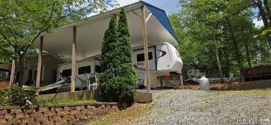 Beautifully maintained 2007 Forest River Cardinal 34' Fifth on River Ridge Golf Club in Virginia - for sale on GolfHomes.com, golf home, golf lot