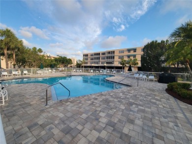 Under contract-accepting backup offers. Charming 2 bedroom 2 on Seminole Lake Country Club in Florida - for sale on GolfHomes.com, golf home, golf lot