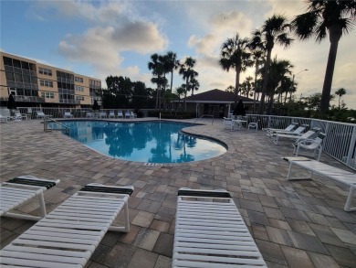 Under contract-accepting backup offers. Charming 2 bedroom 2 on Seminole Lake Country Club in Florida - for sale on GolfHomes.com, golf home, golf lot