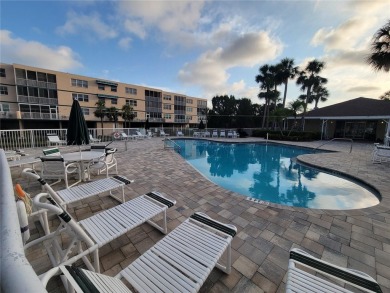 Under contract-accepting backup offers. Charming 2 bedroom 2 on Seminole Lake Country Club in Florida - for sale on GolfHomes.com, golf home, golf lot