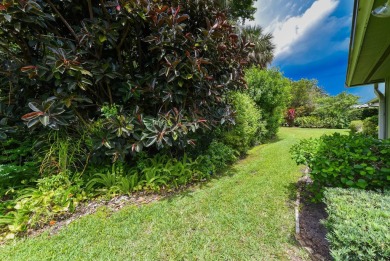 This spacious 3-bedroom, 2-bathroom home with a 2-car garage is on Heritage Ridge Golf Club in Florida - for sale on GolfHomes.com, golf home, golf lot