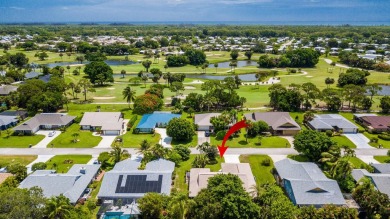 This spacious 3-bedroom, 2-bathroom home with a 2-car garage is on Heritage Ridge Golf Club in Florida - for sale on GolfHomes.com, golf home, golf lot