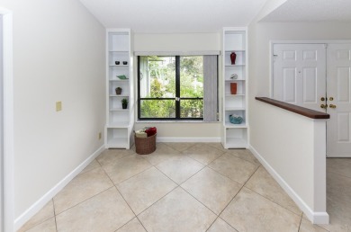 This spacious 3-bedroom, 2-bathroom home with a 2-car garage is on Heritage Ridge Golf Club in Florida - for sale on GolfHomes.com, golf home, golf lot