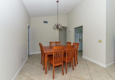 This spacious 3-bedroom, 2-bathroom home with a 2-car garage is on Heritage Ridge Golf Club in Florida - for sale on GolfHomes.com, golf home, golf lot