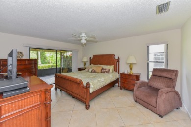 This spacious 3-bedroom, 2-bathroom home with a 2-car garage is on Heritage Ridge Golf Club in Florida - for sale on GolfHomes.com, golf home, golf lot