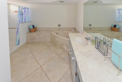 This spacious 3-bedroom, 2-bathroom home with a 2-car garage is on Heritage Ridge Golf Club in Florida - for sale on GolfHomes.com, golf home, golf lot