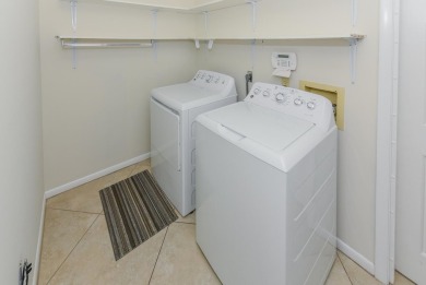 This spacious 3-bedroom, 2-bathroom home with a 2-car garage is on Heritage Ridge Golf Club in Florida - for sale on GolfHomes.com, golf home, golf lot