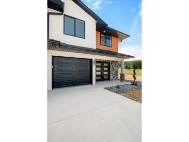 Investment Opportunity in The Oaks of London! Discover an on Crooked Creek Golf Club in Kentucky - for sale on GolfHomes.com, golf home, golf lot