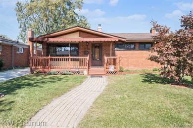 Situated at the end of a quiet cul-de-sac, this well-maintained on St. Clair Shores Country Club in Michigan - for sale on GolfHomes.com, golf home, golf lot