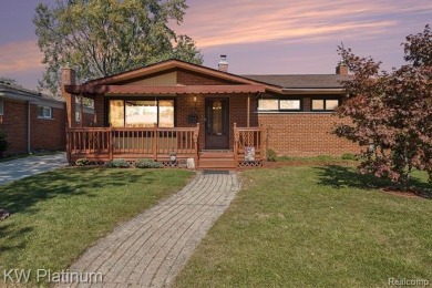 Situated at the end of a quiet cul-de-sac, this well-maintained on St. Clair Shores Country Club in Michigan - for sale on GolfHomes.com, golf home, golf lot