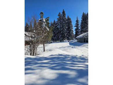 Escape to this gorgeous property on #2 Birch of the McCall Golf on McCall Municipal Golf Course in Idaho - for sale on GolfHomes.com, golf home, golf lot