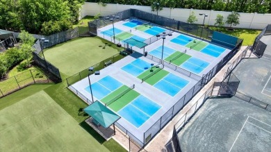 Yes, you can live in a luxurious gated community and have deer on Slammer and Squire Golf Course in Florida - for sale on GolfHomes.com, golf home, golf lot