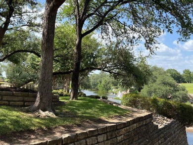 Looking for a huge (just under half an acre) home site with on Slick Rock Golf Course - Horseshoe Bay in Texas - for sale on GolfHomes.com, golf home, golf lot