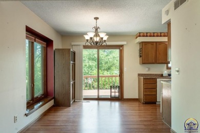 Don't miss this well-maintained and move-in-ready half-duplex on Lake Shawnee Golf Course in Kansas - for sale on GolfHomes.com, golf home, golf lot