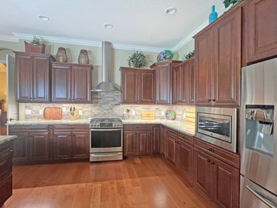 This beautiful 3BR/2.5 bath RV resort home is in the prestigious on The Great Outdoors Golf and Country Club in Florida - for sale on GolfHomes.com, golf home, golf lot