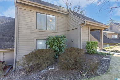 Great location in Inverness for the price. Cambrian Wood is on Inverness Country Club in Alabama - for sale on GolfHomes.com, golf home, golf lot