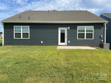 Spacious 3 Bedroom Ranch Home with 2 car garage.  Beautiful on Statesville Country Club in North Carolina - for sale on GolfHomes.com, golf home, golf lot