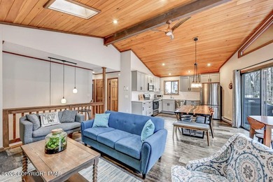 Unwind from a busy life to 1266 Longrifle. Sharing the relaxed on Lake Naomi Timber Trails Golf Club in Pennsylvania - for sale on GolfHomes.com, golf home, golf lot