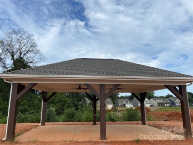 Spacious 3 Bedroom Ranch Home with 2 car garage.  Beautiful on Statesville Country Club in North Carolina - for sale on GolfHomes.com, golf home, golf lot