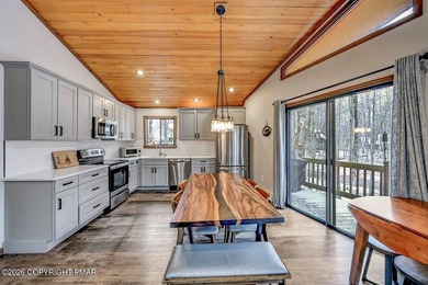 Unwind from a busy life to 1266 Longrifle. Sharing the relaxed on Lake Naomi Timber Trails Golf Club in Pennsylvania - for sale on GolfHomes.com, golf home, golf lot