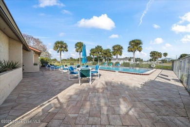 Adorable 1 bed 1.5 bath end unit with golf course views!  Both on Mallards Landing Golf Course in Florida - for sale on GolfHomes.com, golf home, golf lot