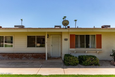 PRICED TO SELL! BEAUTIFUL 1 BEDROOM 1 BATH CONDO IN SUN CITY! on Sun City Country Club in Arizona - for sale on GolfHomes.com, golf home, golf lot