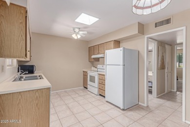 PRICED TO SELL! BEAUTIFUL 1 BEDROOM 1 BATH CONDO IN SUN CITY! on Sun City Country Club in Arizona - for sale on GolfHomes.com, golf home, golf lot