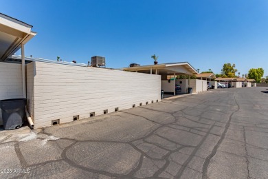 PRICED TO SELL! BEAUTIFUL 1 BEDROOM 1 BATH CONDO IN SUN CITY! on Sun City Country Club in Arizona - for sale on GolfHomes.com, golf home, golf lot