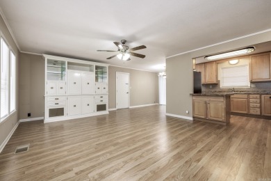 Immaculate updated ranch boasting 3 bedrooms, plus craft room on DeSoto Golf Course in Arkansas - for sale on GolfHomes.com, golf home, golf lot