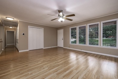 Immaculate updated ranch boasting 3 bedrooms, plus craft room on DeSoto Golf Course in Arkansas - for sale on GolfHomes.com, golf home, golf lot