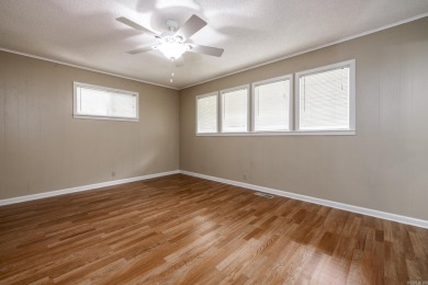Immaculate updated ranch boasting 3 bedrooms, plus craft room on DeSoto Golf Course in Arkansas - for sale on GolfHomes.com, golf home, golf lot